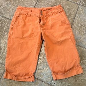 Paragonia organic cotton women knee high pants size 4